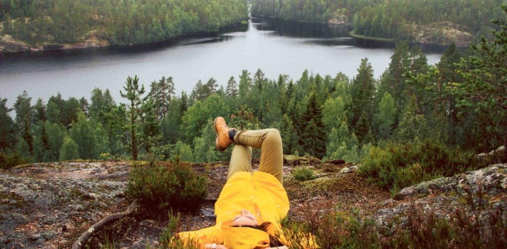Repoveden kansallispuisto – järvet ja kalliot