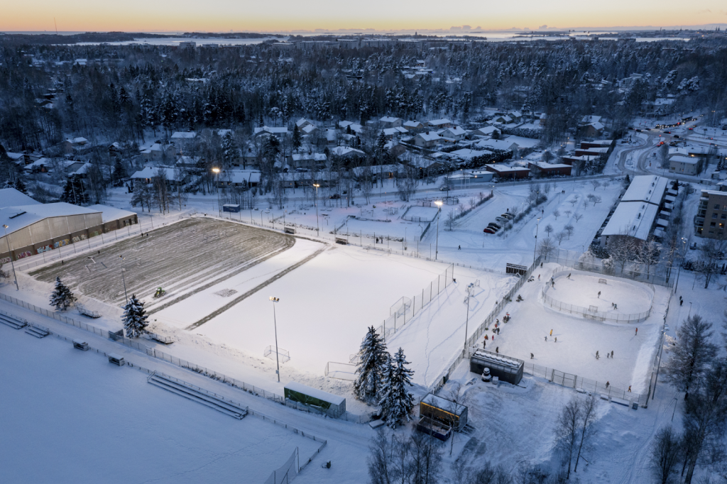 Laajasalo, Pukinmäki, Lassila Community Rinks